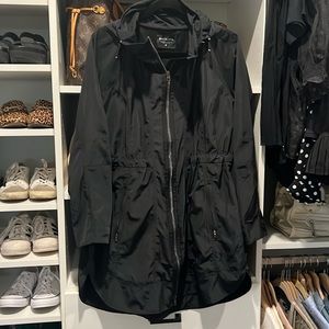 Athleta Drip Drop light packable jacket